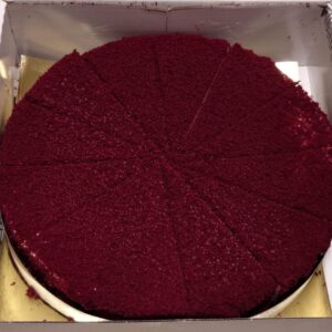 Kırmızı kadife yuvarlak kek